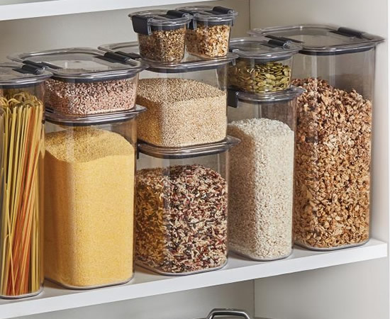 Rubbermaid Brilliance 7.8 cup Pantry Airtight Food Storage Container